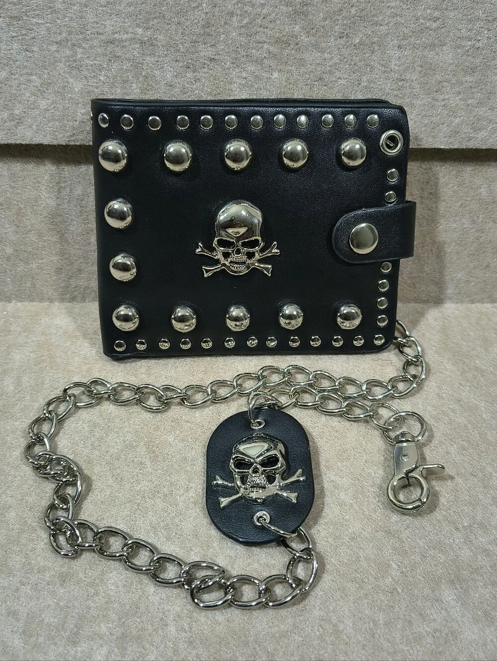 Black Skull Studded Leather Wallet with Detachable Silver Chain -O
